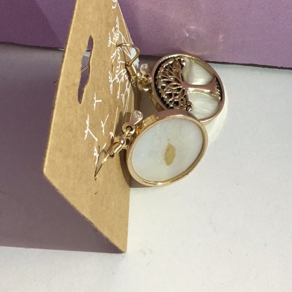 Earrings - Picture 3 of 3